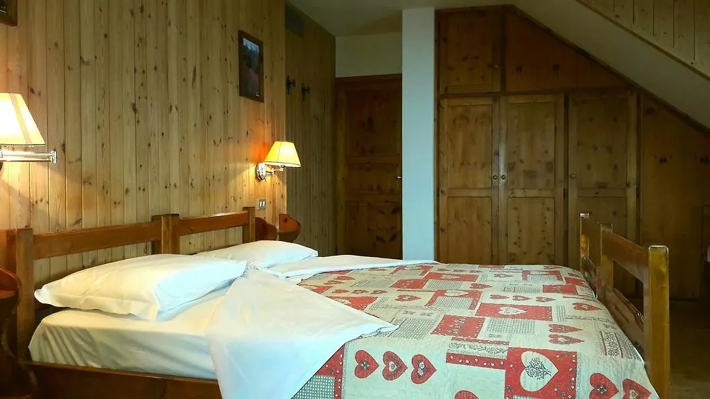 Residence Mirage Oga Italy